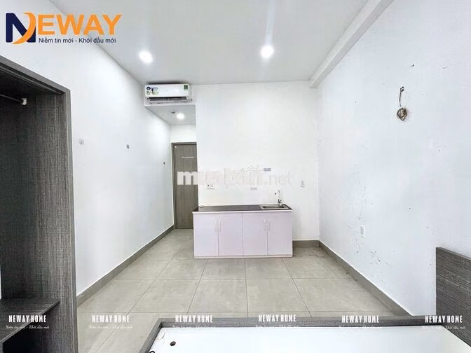 CHO THUÊ PHÒNG BAN CÔNG SẴN NỘI THẤT NGAY TRUNG TÂM - VƯỜN LÀI