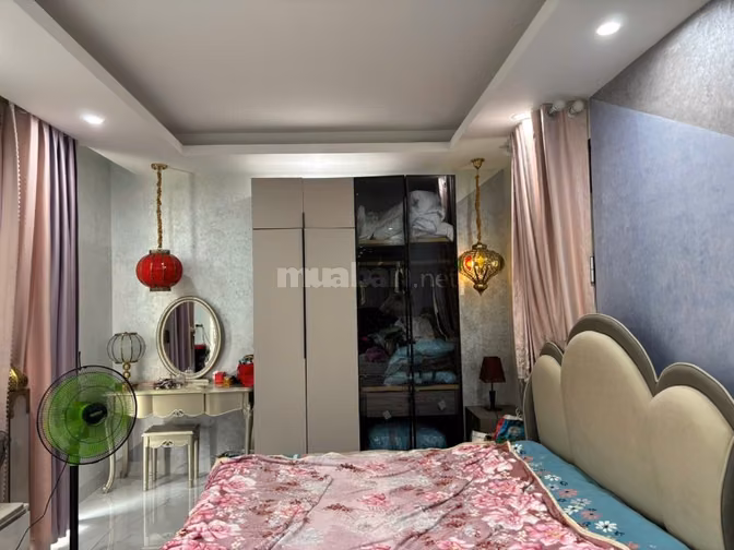 Cho thuê một căn biệt thự đơn lập cao cấp ở khu đô thị New House City