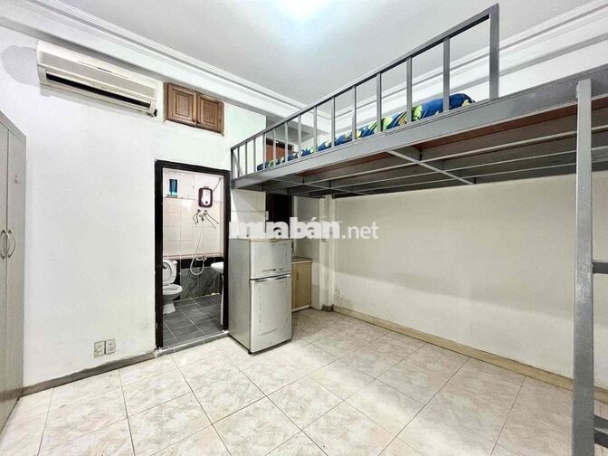 Cho Thuê Căn Hộ Gác Full Nội Thất Rộng 30m2 Ngay Nhà Hát Hoà Bình