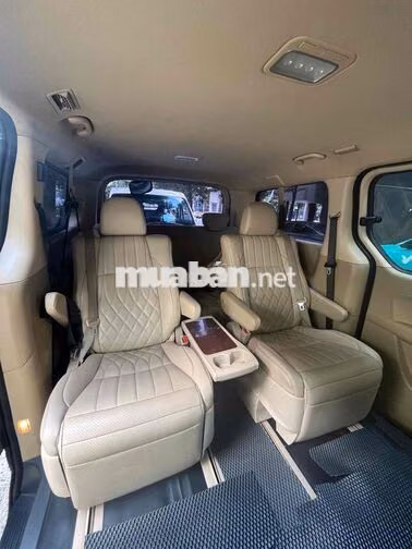 Hyundai Starex 2016 9 chỗ Tự động Nâu