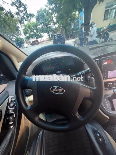 Hyundai Starex 2016 9 chỗ Tự động Nâu