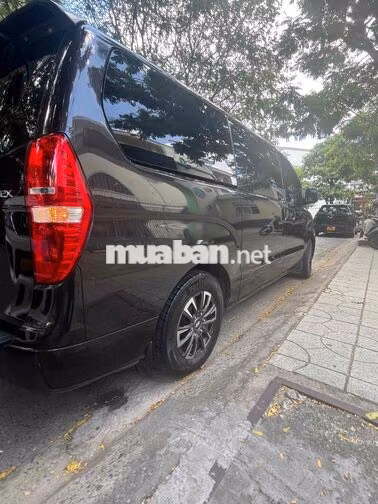 Hyundai Starex 2016 9 chỗ Tự động Nâu