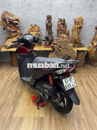 Honda Vision dàn áo đẹp keng, máy móc bao êm