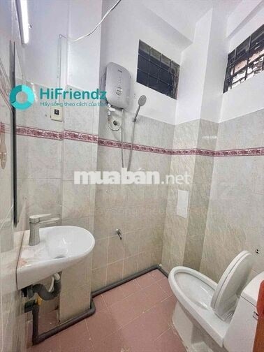 STUDIO CỬA SỔ TRỜI - NGÃ TƯ PHÚ NHUẬN - NGUYỄN TRỌNG TUYỂN