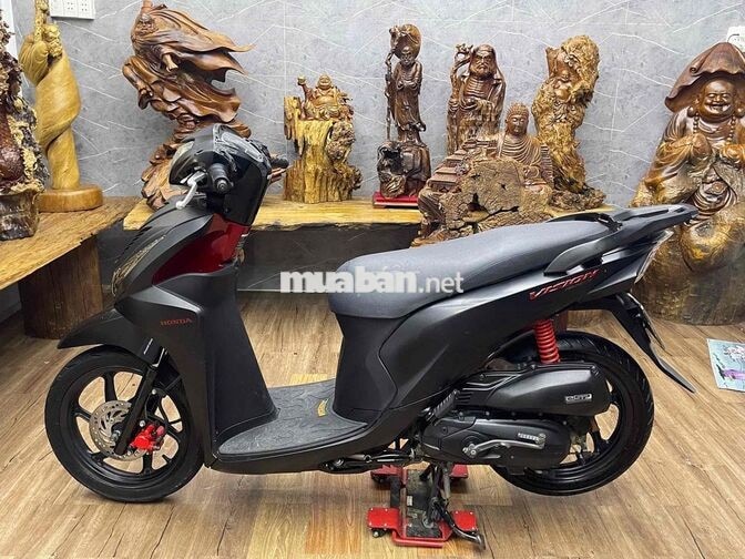 Honda Vision dàn áo đẹp keng, máy móc bao êm