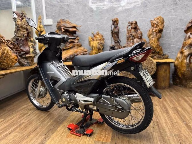 Honda Wave S dàn áo liền lạc cứng cáp, máy bao êm