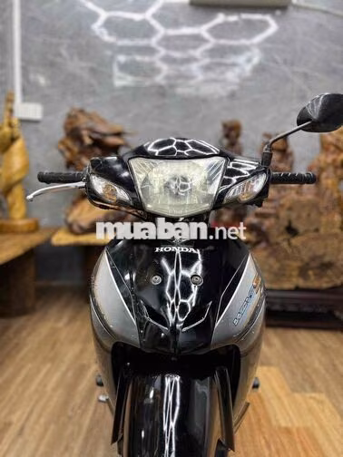 Honda Wave S dàn áo liền lạc cứng cáp, máy bao êm