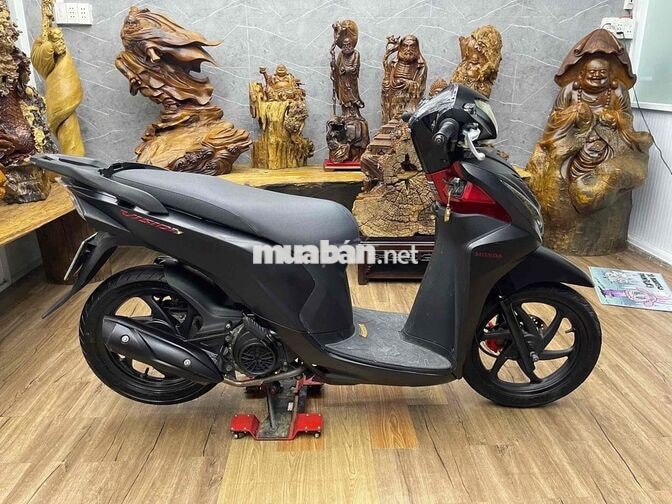 Honda Vision dàn áo đẹp keng, máy móc bao êm