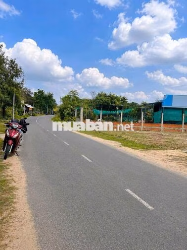 Cần bán 267m² đất 1 sẹc QL 22 gần trung tâm Trảng Bàng giá 800tr, shr