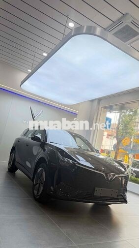 VinFast VF 8 All New Đen