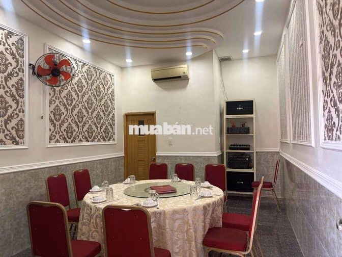 mặt bằng 1300m2 ql50 hợp kd nhà hàng, gym, showroom, bida, kho bãi,..