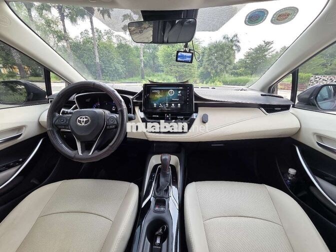 Toyota Corolla Altis 1.8V 2022 Đen 4 vạn