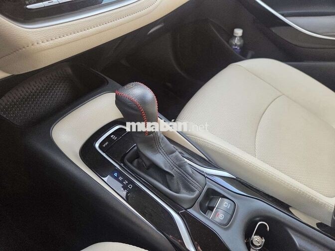 Toyota Corolla Altis 1.8V 2022 Đen 4 vạn