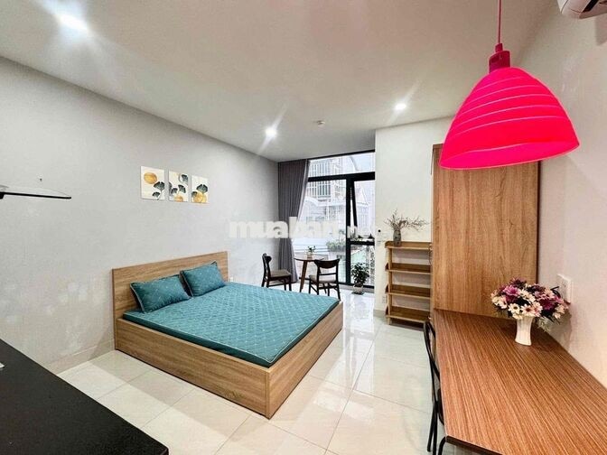 Căn Hộ Studi Ban Công, Thang Máy, Hầm Xe, Full NT, Ngay Chợ Bà Chiểu