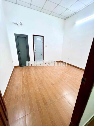 Cho thuê nhà hẻm xe hơi đường số 3 sát chợ bình long 4x14m 1 lầu 2pn