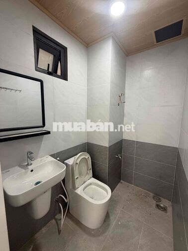 Cho thuê mặt bằng trung tâm Quận 7 mới xây