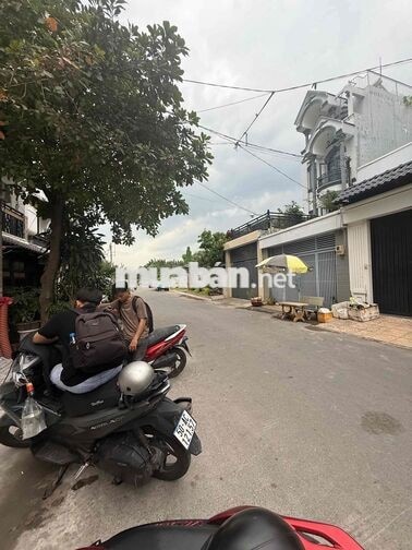 Cho thuê mặt bằng trung tâm Quận 7 mới xây