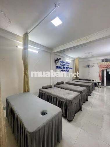 Cho thuê lại 1 tầng kinh doanh mặt tiền đường 