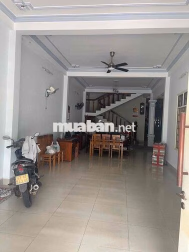 cho thuê nhà 2 tầng Lê Văn Hiến