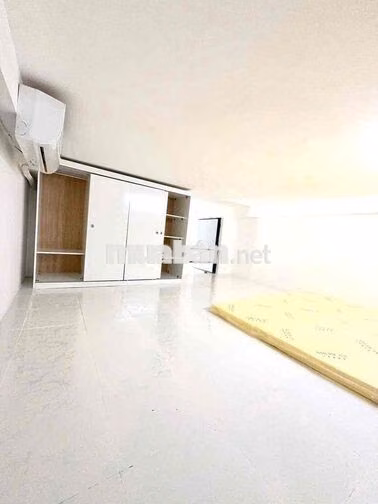 DUPLEX GÁC SIÊU RỘNG NGAY TRUNG TÂM Q3