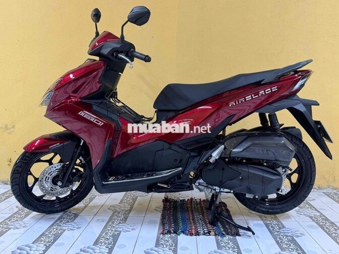Air Blade 160 ABS 2026 Đỏ đen bay mùi xe mới