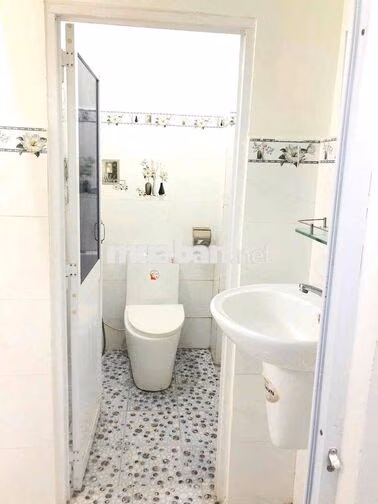 Bán nhà chợ Vòng Nhỏ, mặt tiền chợ 4x12.2m - giá tốt