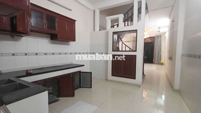 Cho thuê nguyên căn trống rộng, 6pn6wc, sẵn máy lạnh, Đs 28, P6 Gò vấp
