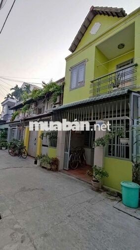 Nhà nguyên căn Thạnh lộc 49, Q12