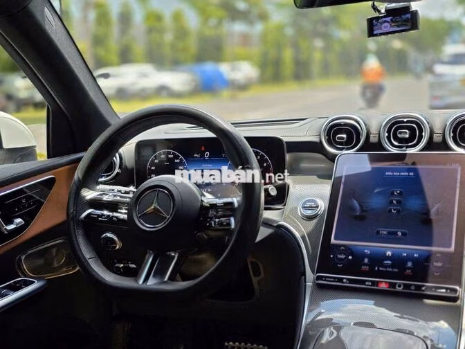 Mercedes-Benz GLC 300 All New V1 2023 Trắng