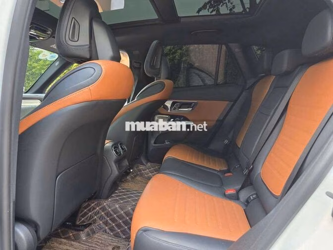 Mercedes-Benz GLC 300 All New V1 2023 Trắng