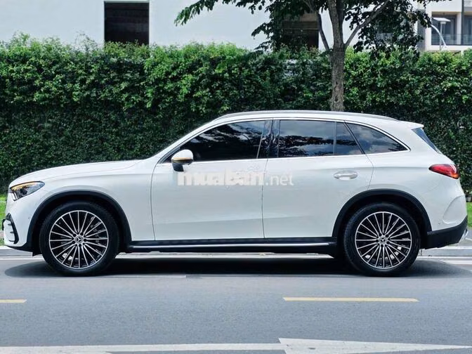 Mercedes-Benz GLC 300 All New V1 2023 Trắng