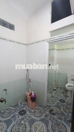 Cho thuê nguyên căn trống rộng, 6pn6wc, sẵn máy lạnh, Đs 28, P6 Gò vấp