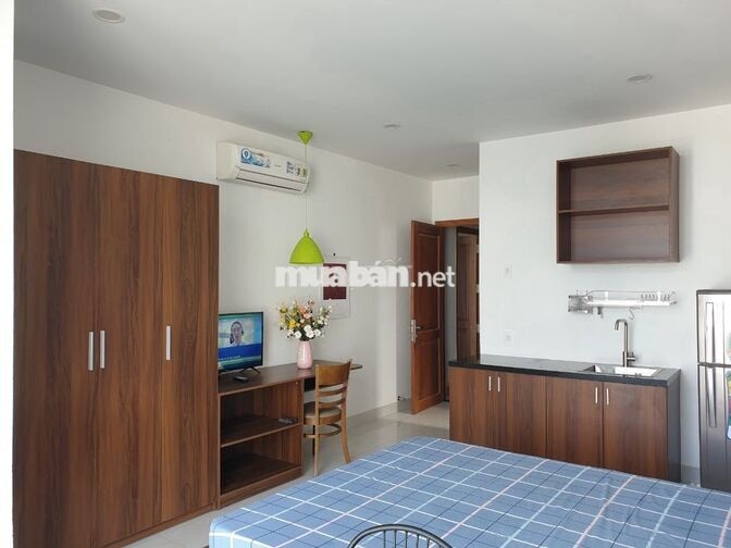 Studio full nội thất cao cấp ngã 4 Hàng Xanh view đẹp thoáng mát