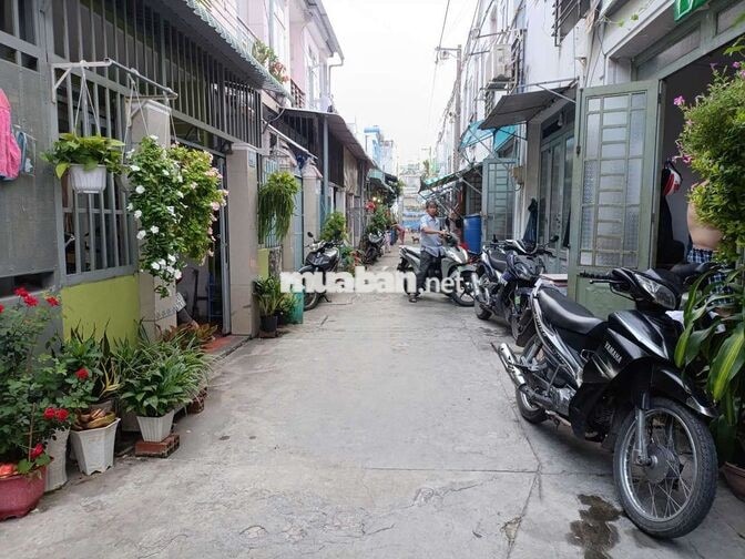 Nhà nguyên căn Thạnh lộc 49, Q12