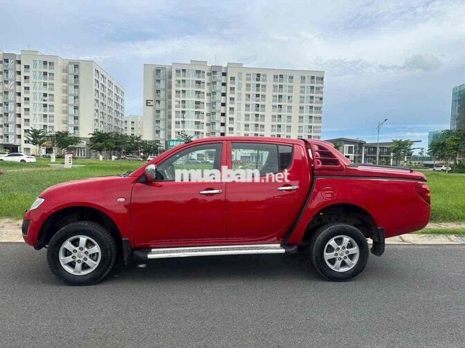 Mitsubishi Triton 2014 4x4 MT Hai Cầu ĐK 2015