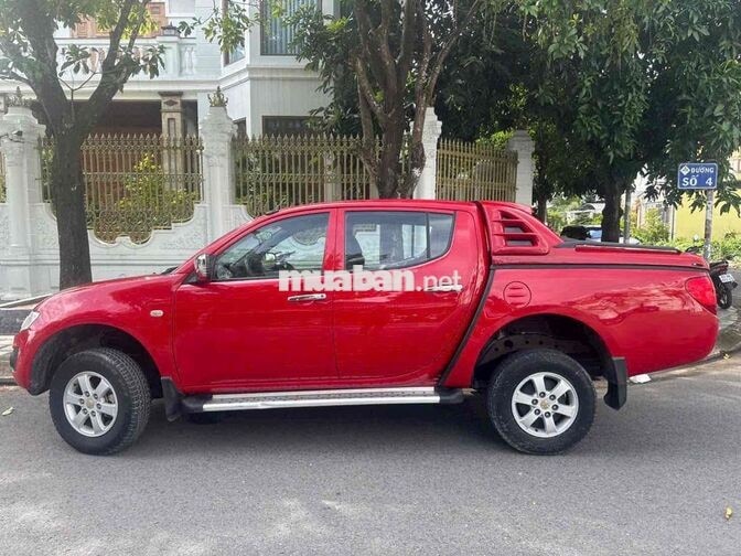 Mitsubishi Triton 2014 4x4 MT Hai Cầu ĐK 2015