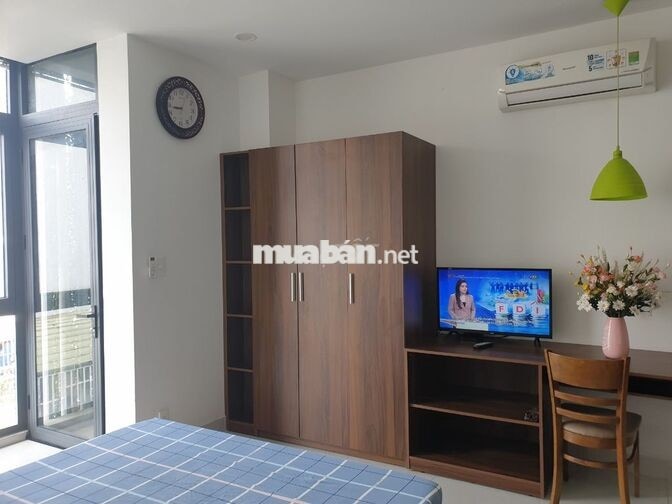 Studio full nội thất cao cấp ngã 4 Hàng Xanh view đẹp thoáng mát