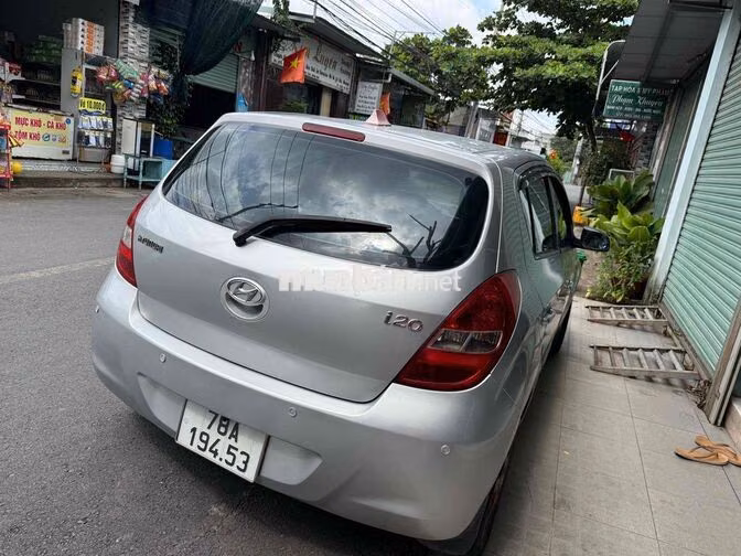 Hyundai i20 2012 Bạc Nhập khẩu