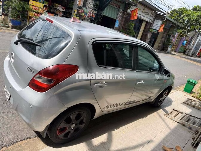 Hyundai i20 2012 Bạc Nhập khẩu
