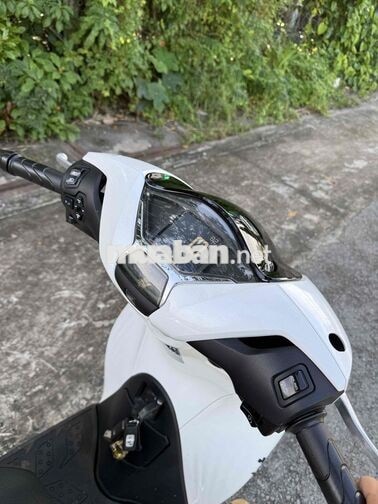 Honda SH 160i CBS 2023 Trắng