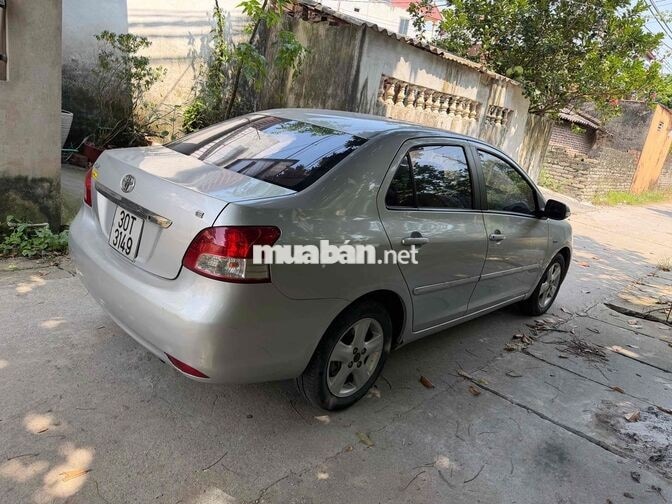 Toyota Vios E Số sàn Bạc