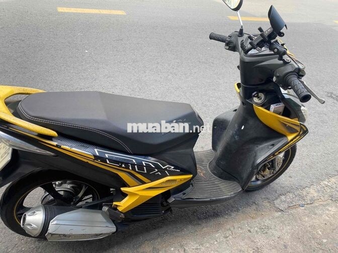 Yamaha Luvias Vàng đen