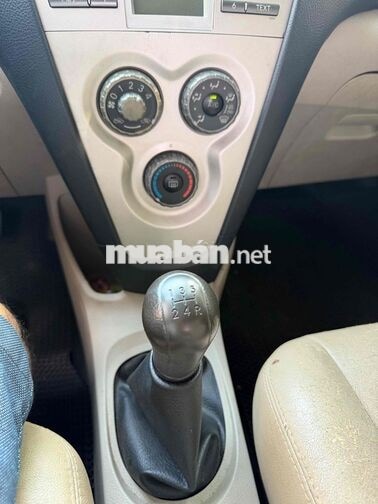 Toyota Vios E Số sàn Bạc