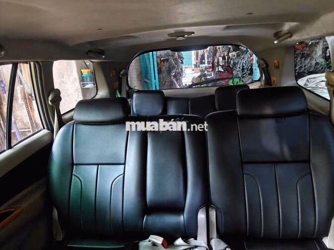 Toyota Innova 2011 7 chỗ Bạc