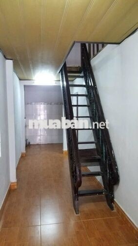 Cho thuê nhà cấp 4 gác lửng mặt tiền Huỳnh Ngọc Huệ, gần Hà Huy Tập