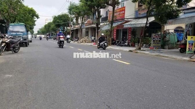 Cho thuê nhà cấp 4 gác lửng mặt tiền Huỳnh Ngọc Huệ, gần Hà Huy Tập