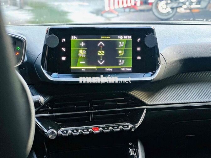 Peugeot 2008 GT-Line 2022 Trắng 11.000km