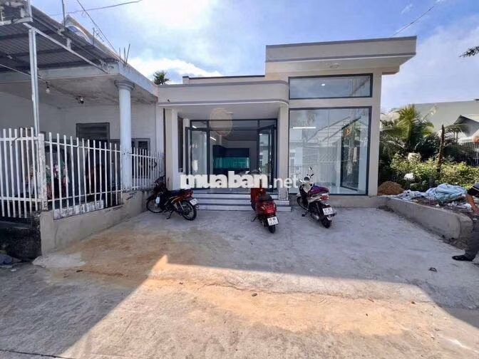 NHÀ MỚI XÂY 102,3M2 FULL THỔ CƯ XE HƠI HẺM 125 NGUYỄN ĐỨC THUẬN 