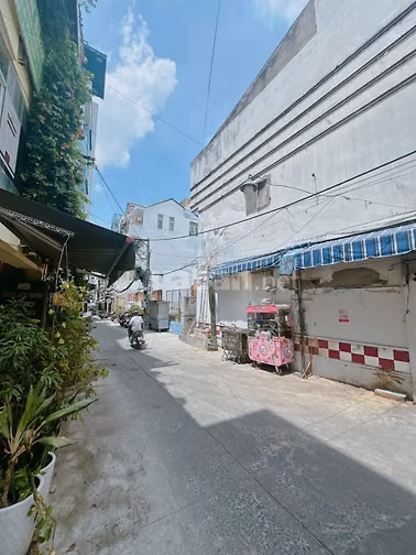 🔥 NGUYỄN TRÃI Q5 – NHÀ 4 TẦNG – SÁT XE HƠI – GIÁ 5,69 TỶ | HH 100 TRI