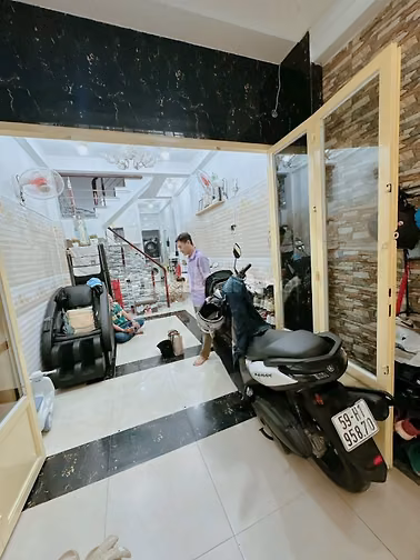 🔥 NGUYỄN TRÃI Q5 – NHÀ 4 TẦNG – SÁT XE HƠI – GIÁ 5,69 TỶ | HH 100 TRI